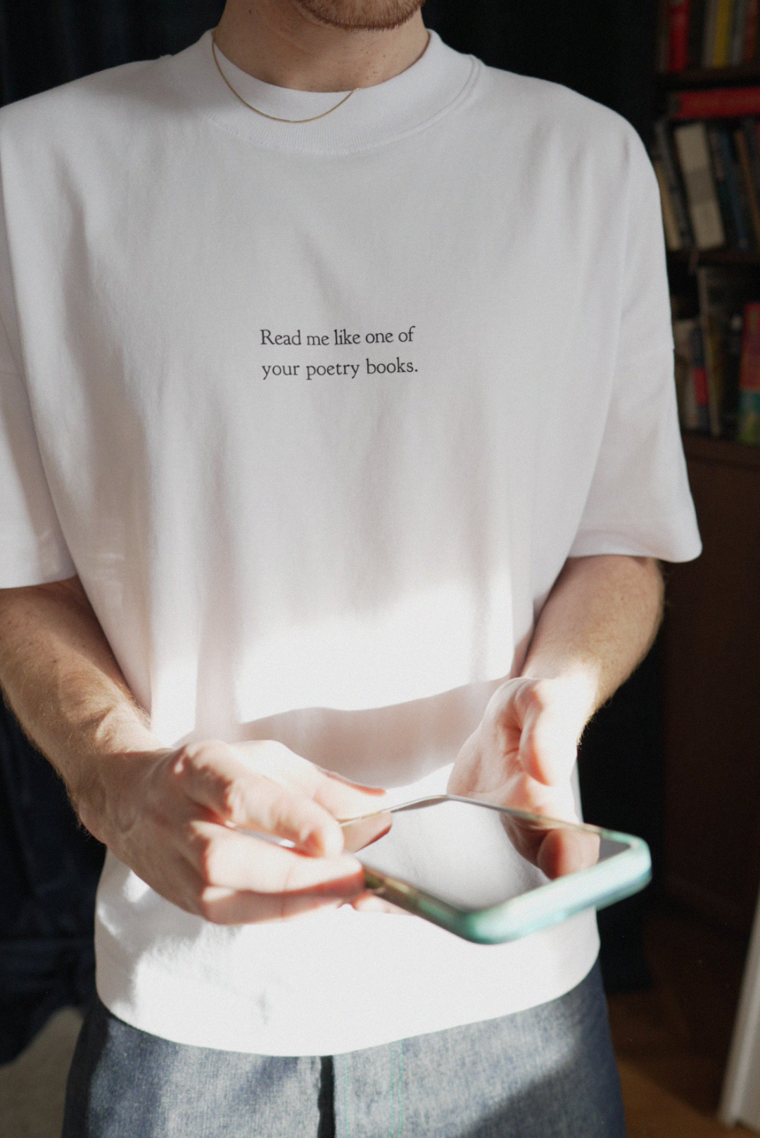 Read me like one of your poetry books | T-Shirt